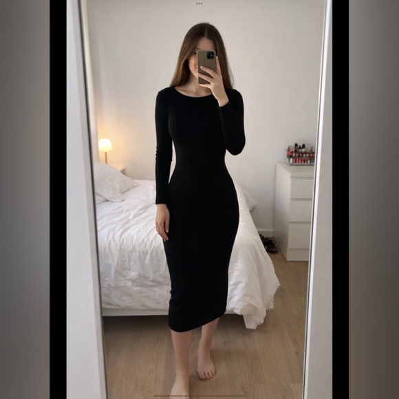 Dresses & Skirts - Elegant Black Bodycon Dress